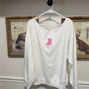 Aeropostale White Top with Pink Boot Graphic
